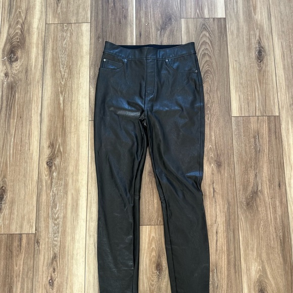 SPANX womens leather like skinny leggings size medium - Picture 4 of 6